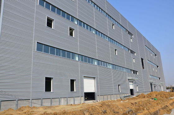 بناء هيكل فولاذي PEB مخصص للأثاث والمستودع الصحي