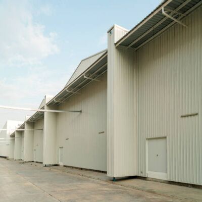 Multi-Story Precision Steel Structural Complex with High-Strength Steel, Customizable Height, and Prefabricated Bolt Connections