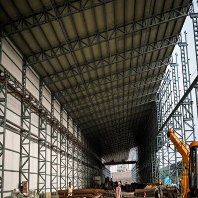 مشروع هيكل فولاذي معماري مصمم خصيصًا مع تصنيع عالي الدقة ومقاومة للزلازل
